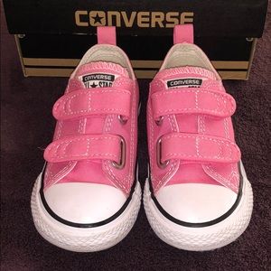 Baby girls pink Converse size 7